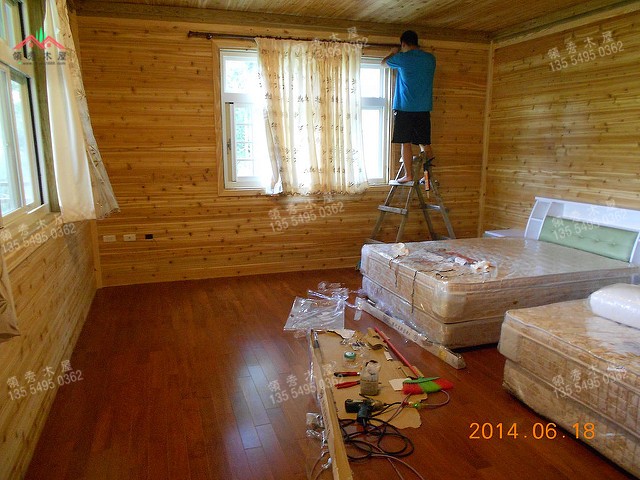 160平米的轻型木屋别墅